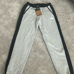North face joggers NwT XS